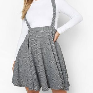 Boohoo - Plus Dogtooth Check Pinafore Skirt - 24 - NWT